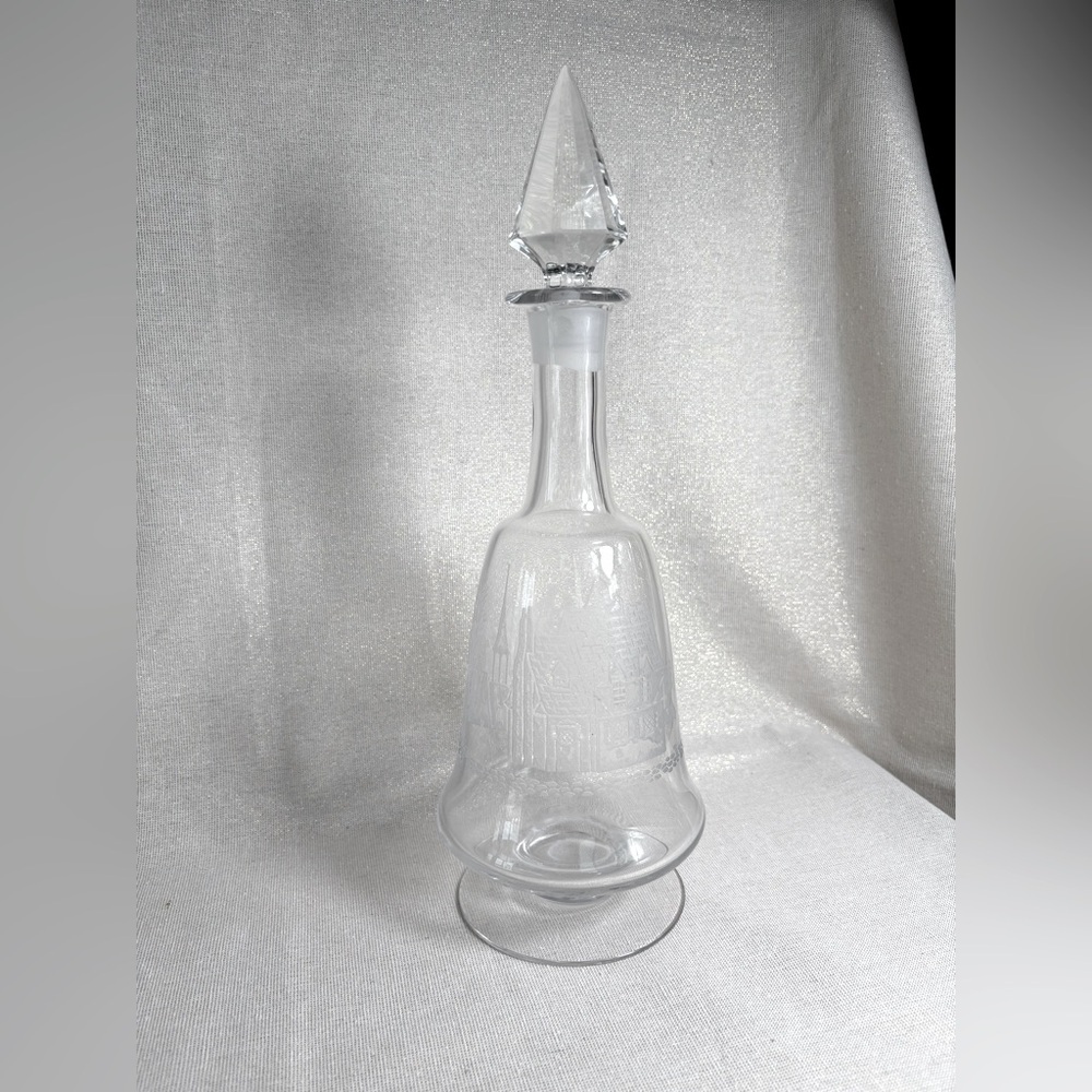 Heisey Tally Ho Silhouette Etching Cristos Footed Decanter with Steeple Stopper
